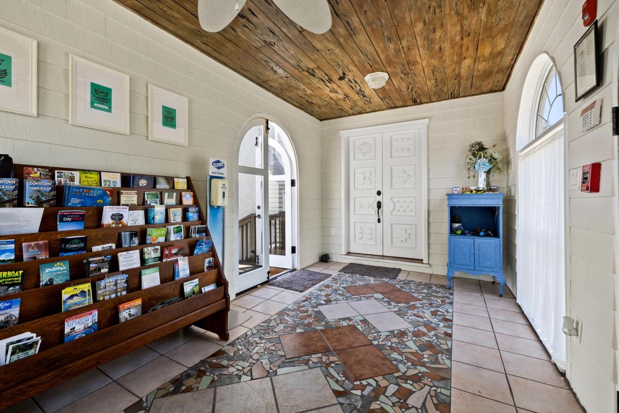 Bed and Breakfast The Kenwood Gables St. Petersburg Exteriér fotografie