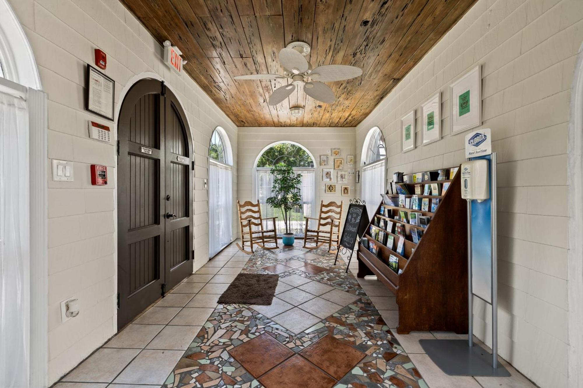 Bed and Breakfast The Kenwood Gables St. Petersburg Exteriér fotografie