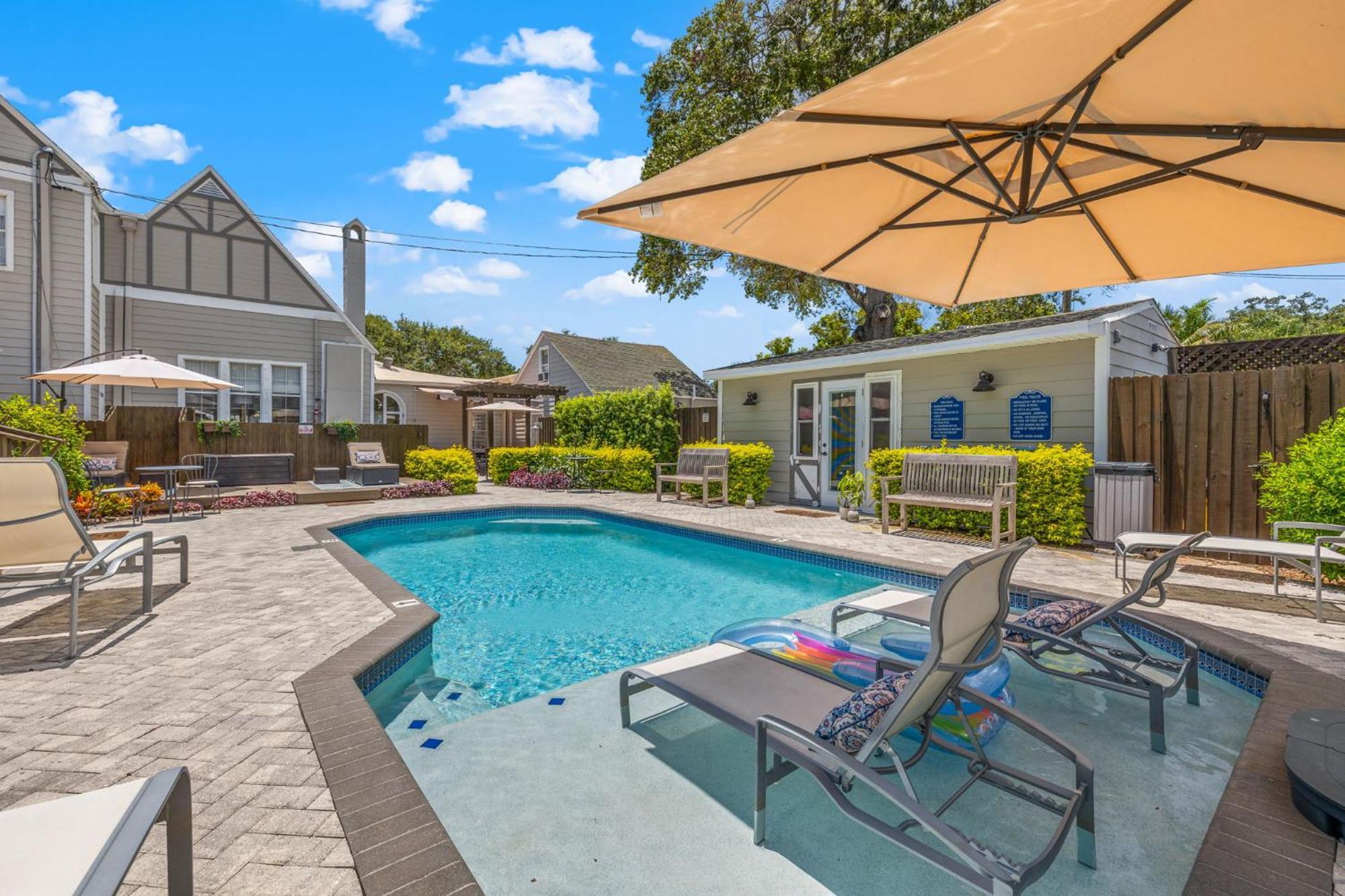 Bed and Breakfast The Kenwood Gables St. Petersburg Exteriér fotografie
