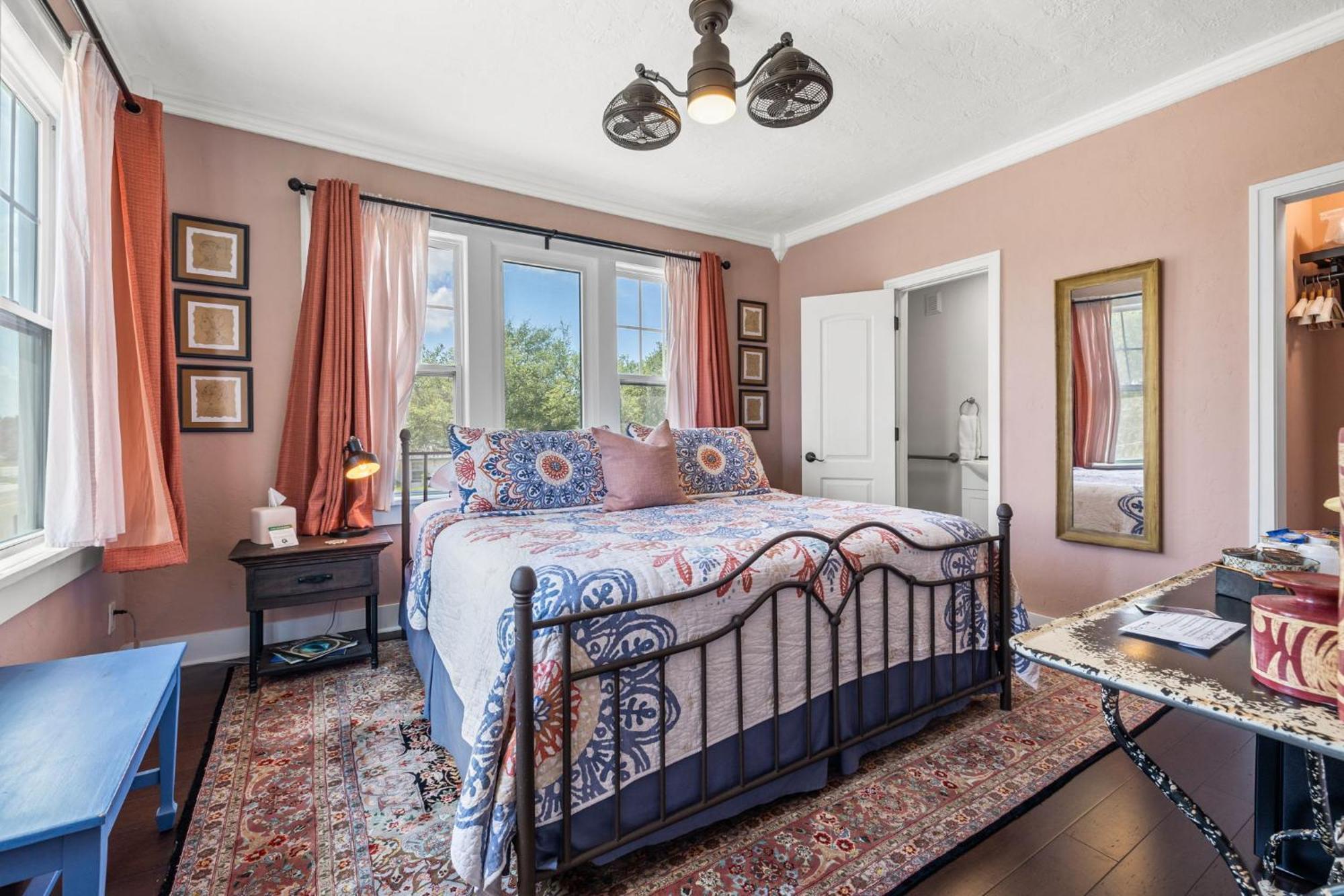 Bed and Breakfast The Kenwood Gables St. Petersburg Exteriér fotografie